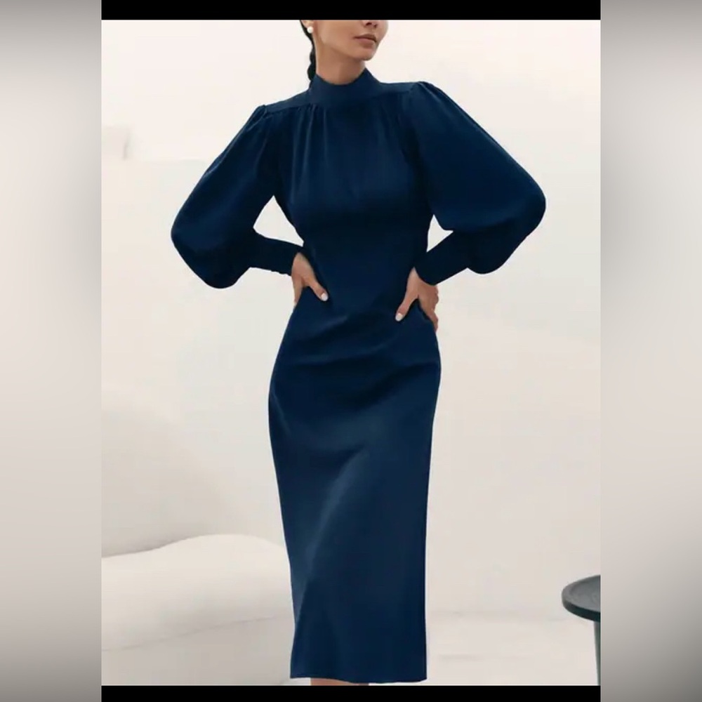 Dress - Picture 5 of 5